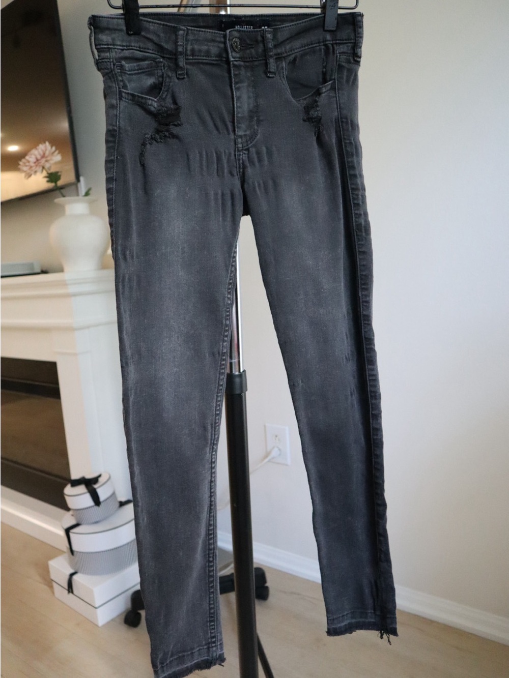 Hollister Women's Washed Black Skinny Jeans with Distressed Detail